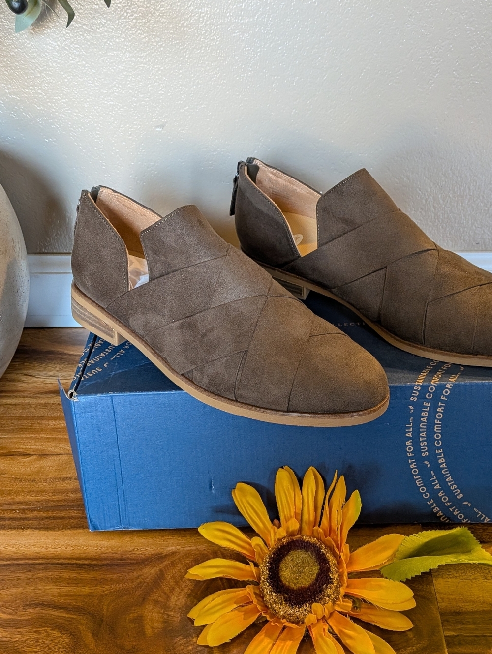 Dr. Scholl's Women's OLIVE Always Band Slip-on Shooties Size 9.5M MSRP $110 NIB